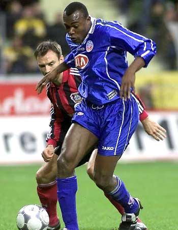 家足球队在 家足球队在